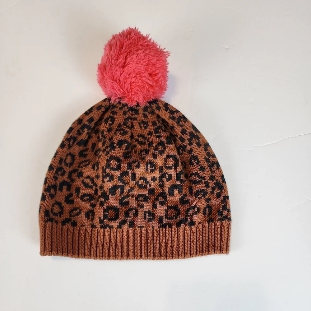 Hanna Andersson sz M hat Animal print pom pom